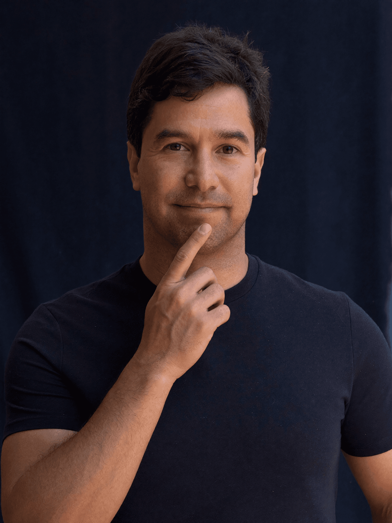 Luis Colaferro operando um sistema construído com IA